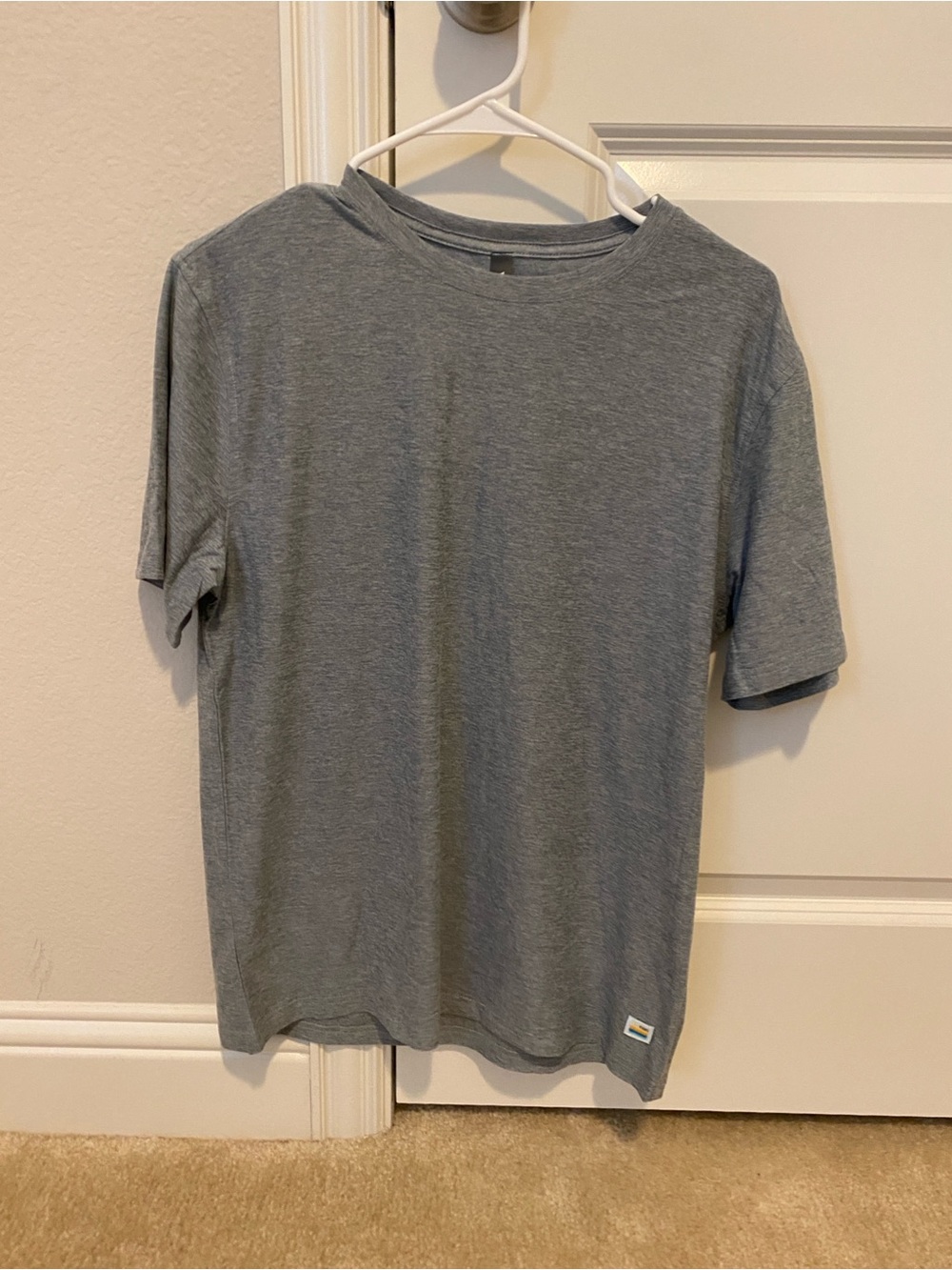 Vuori men short sleeve Strato Tech Tee Size M